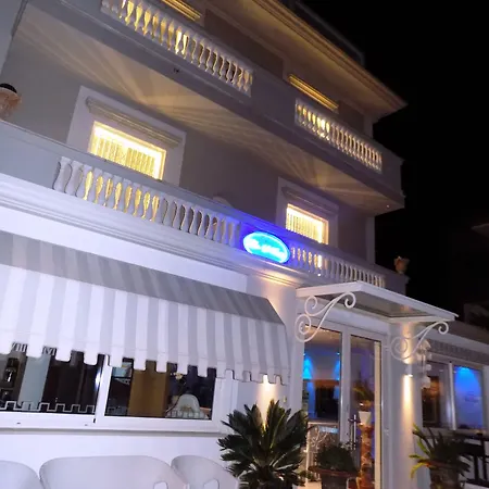 ホテル Del Mare リミニ